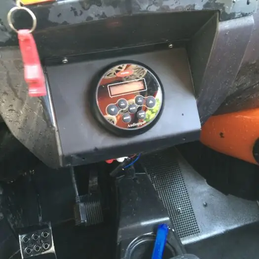 RADIO MOUNTING PLATE (POLARIS XP1K/TURBO) 2019 UP